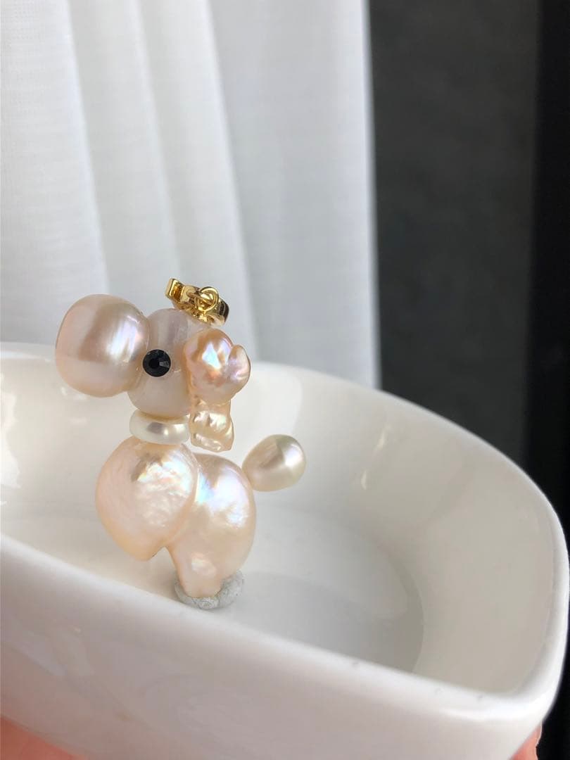 オリジナルデザイン　淡水バロックパールイヌちゃん　ネックレスペンダントトップ