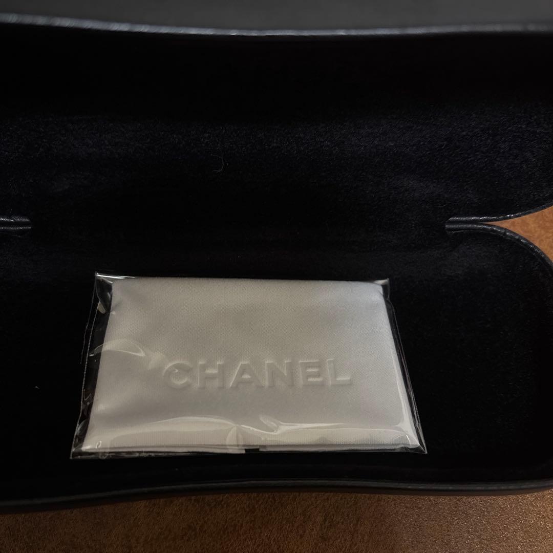 新品未使用　CHANEL キルティング　ブラック メガネケース