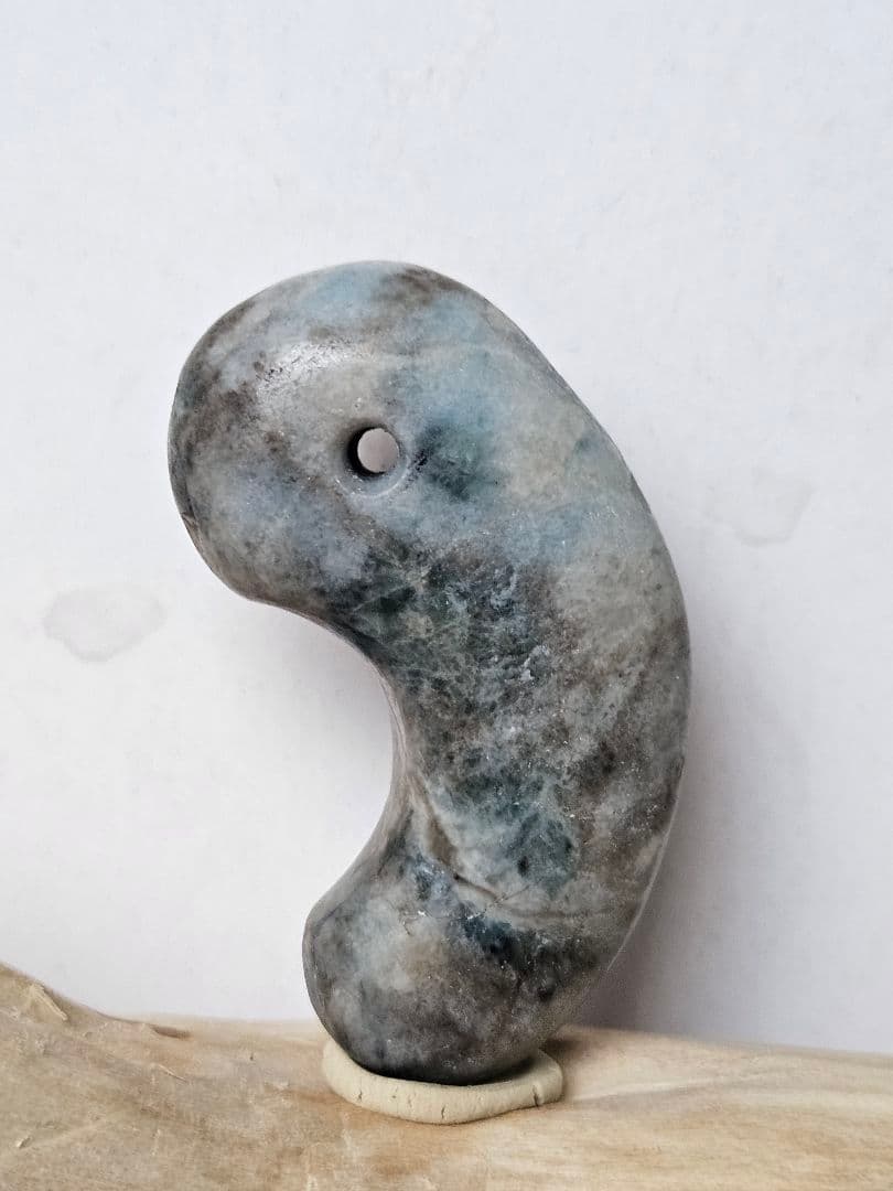 非売品(見本)　　　　　　　入りコン沢 翡翠勾玉