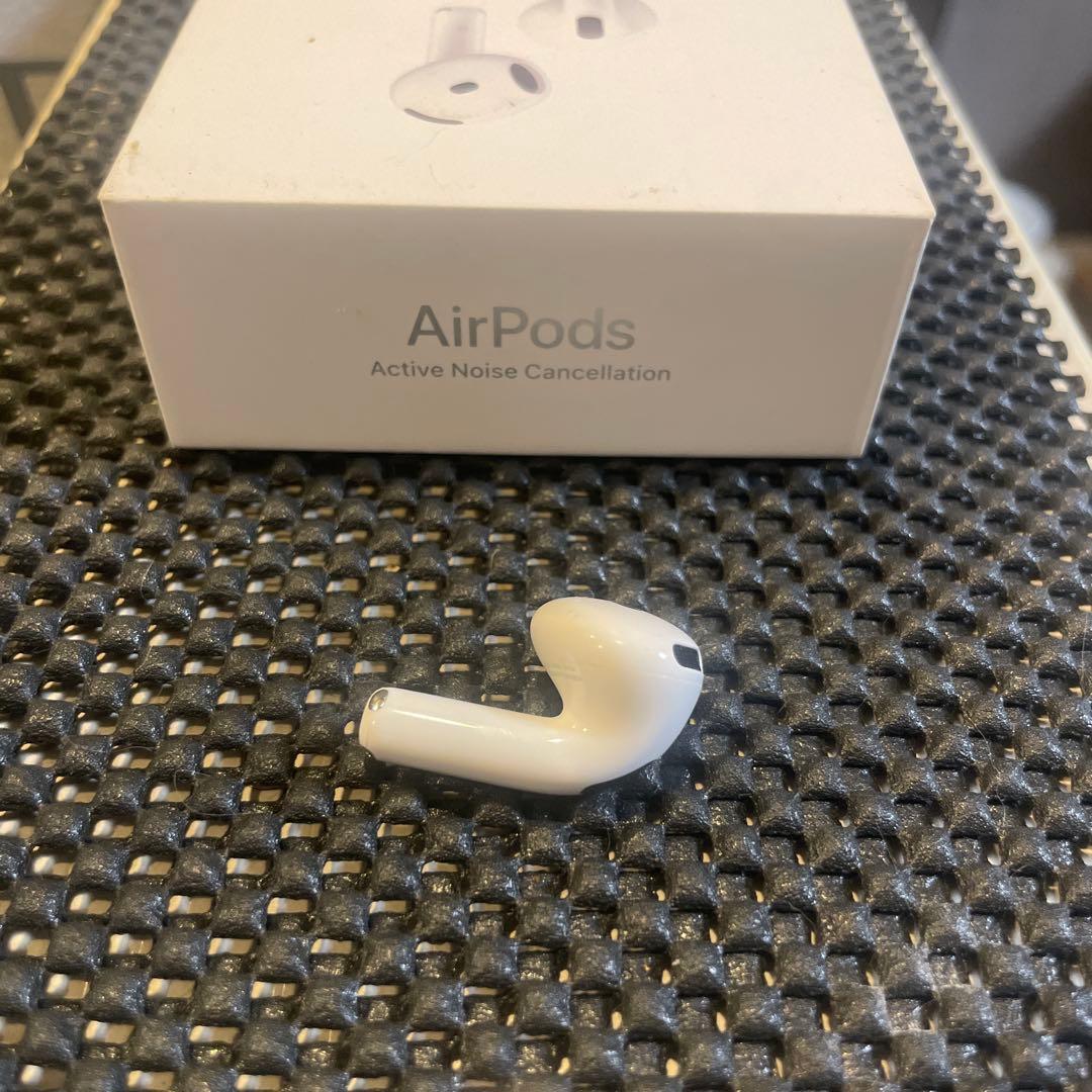 値下げApple AirPods 第4世代　A3055右耳 ノイキャン付き