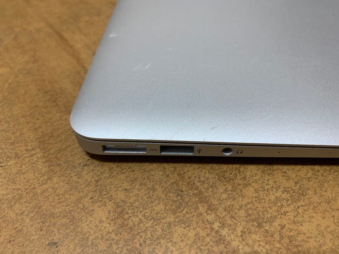 【本体・箱・付属品】 MacBook Air 13inch Early 2015