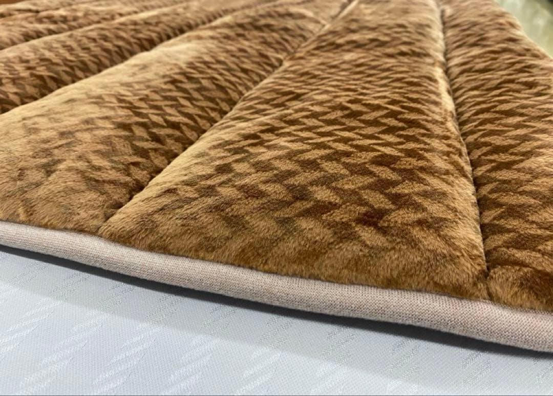 温泉毛布　敷きパッド・遠赤外線効果でポカポカ・静電気抑える・泉大津製・シングル