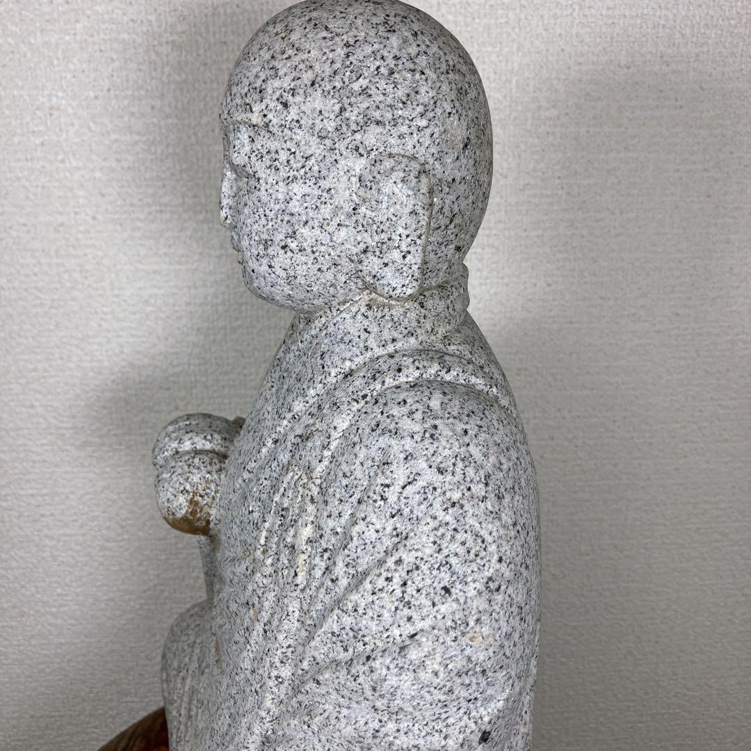 弘法大師　空海　坐像　御影石　石像　彫刻　石仏　野仏　仏像　真言宗