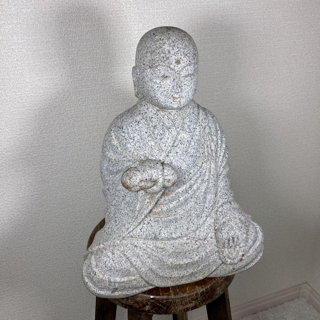 弘法大師　空海　坐像　御影石　石像　彫刻　石仏　野仏　仏像　真言宗