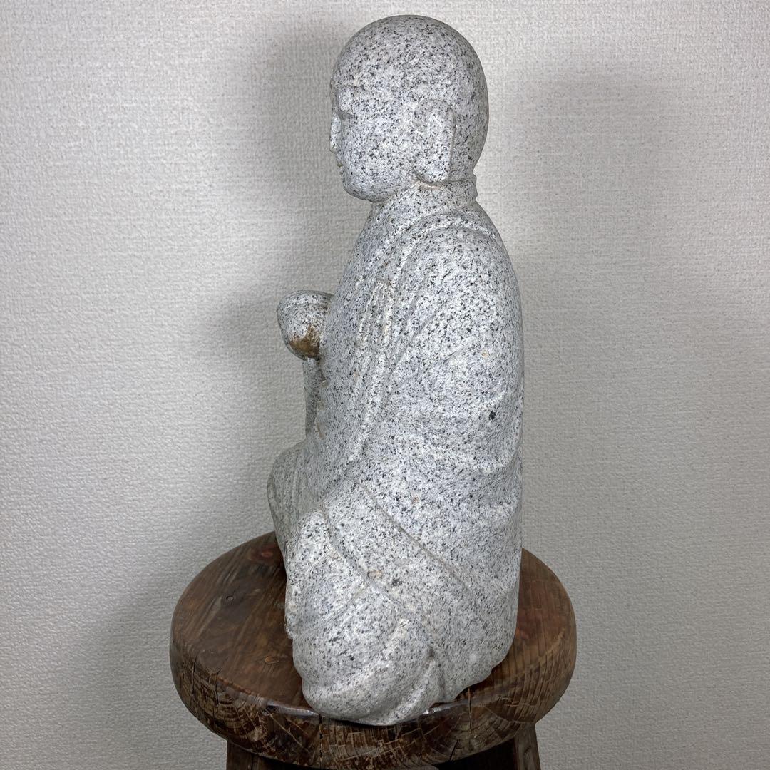 弘法大師　空海　坐像　御影石　石像　彫刻　石仏　野仏　仏像　真言宗