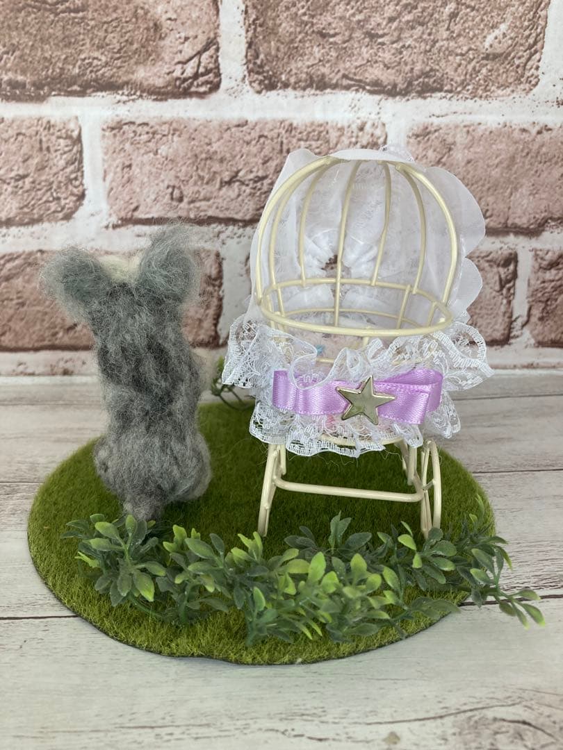 羊毛フェルト　ペットカートに乗る柴犬とMシュナウザー