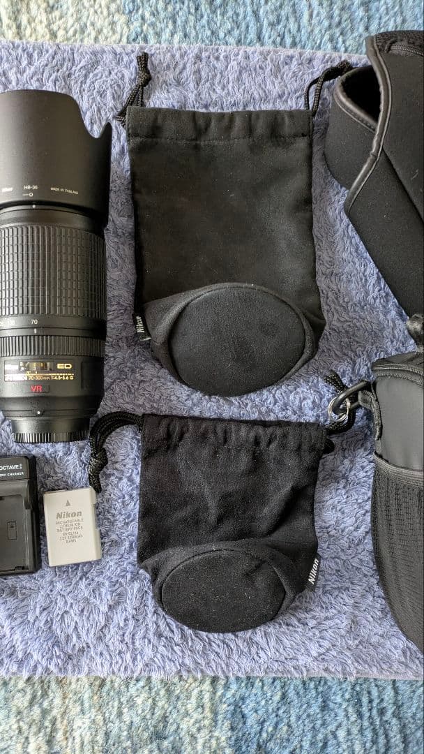 Nikon D3500デジタル一眼レフカメラ　 wズーム　バッグ 三脚セット