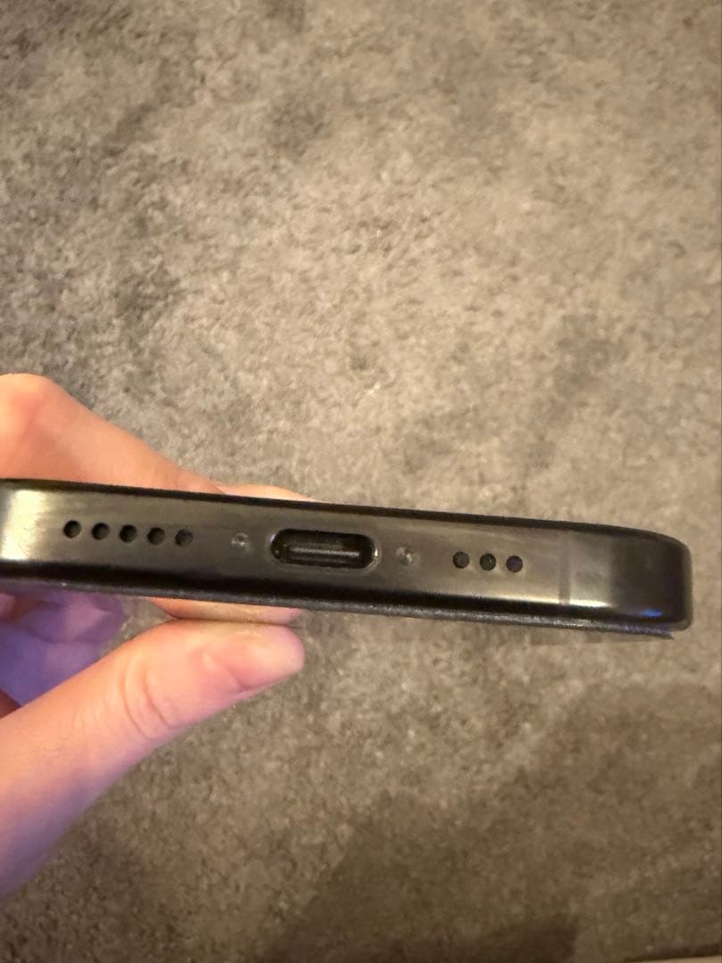 極美品 Apple iPhone 16 Pro 本体 海外SIMフリー