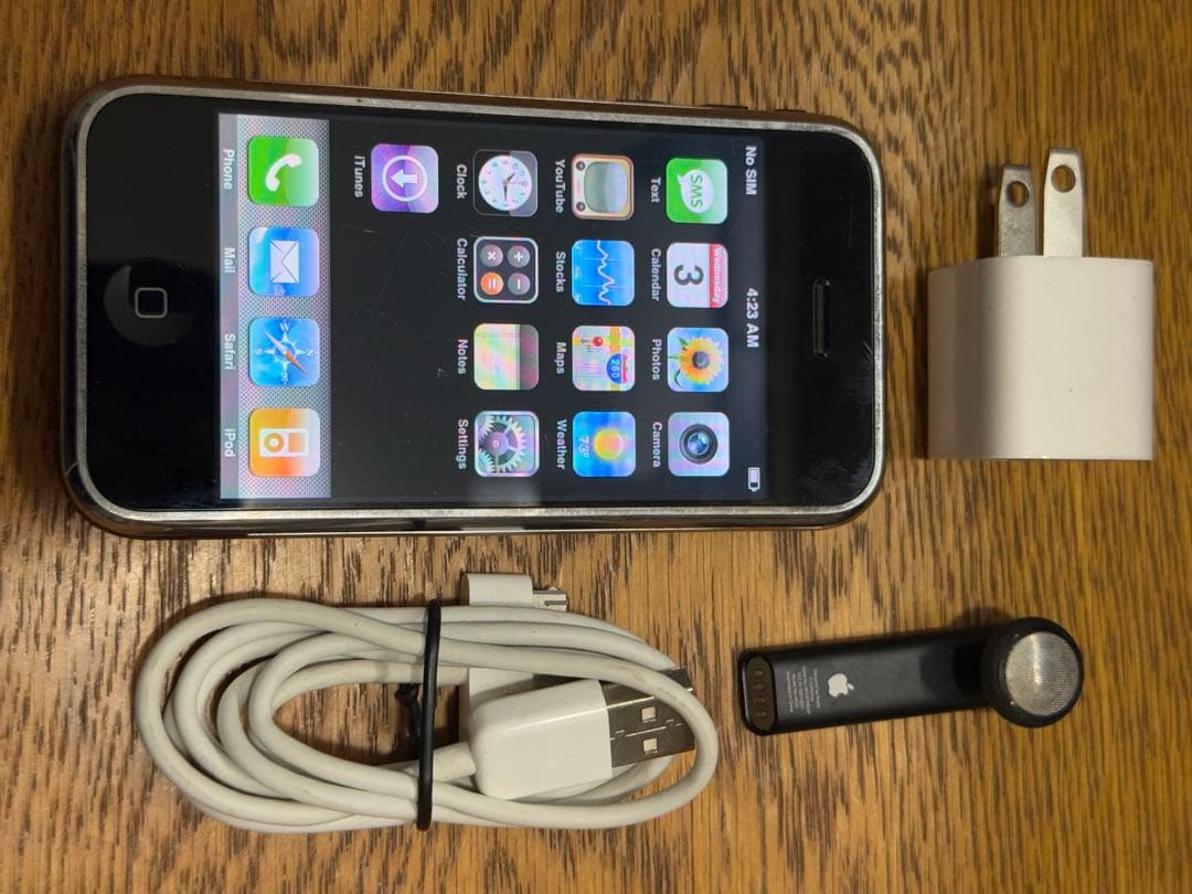 iPhone 2G 動作品 美品 日本未発売　8GB 初代iPhone　第1世代