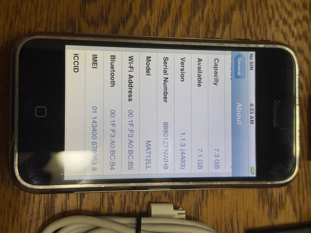 iPhone 2G 動作品 美品 日本未発売　8GB 初代iPhone　第1世代