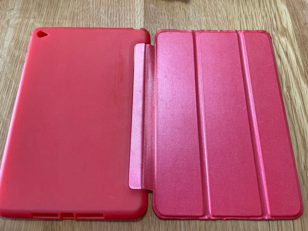(ケース付き)iPad mini 4 16GB シルバー