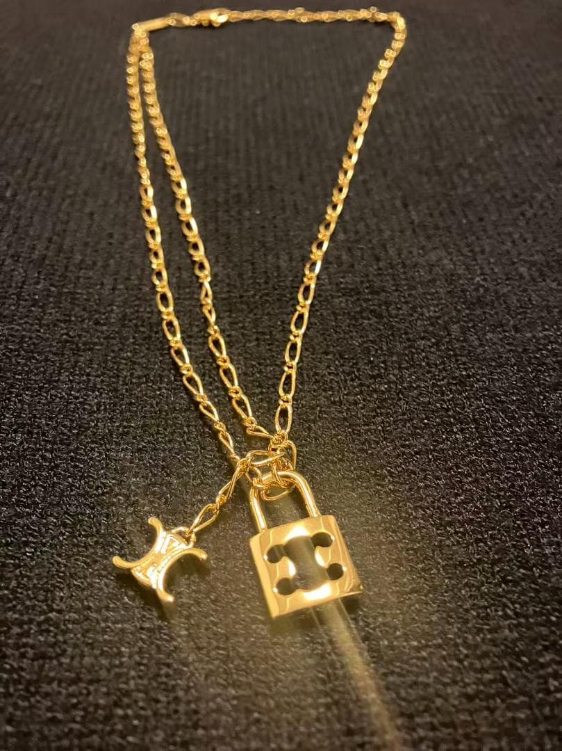 CELINE ゴールドネックレス＆ピアスセット　ノベルティ