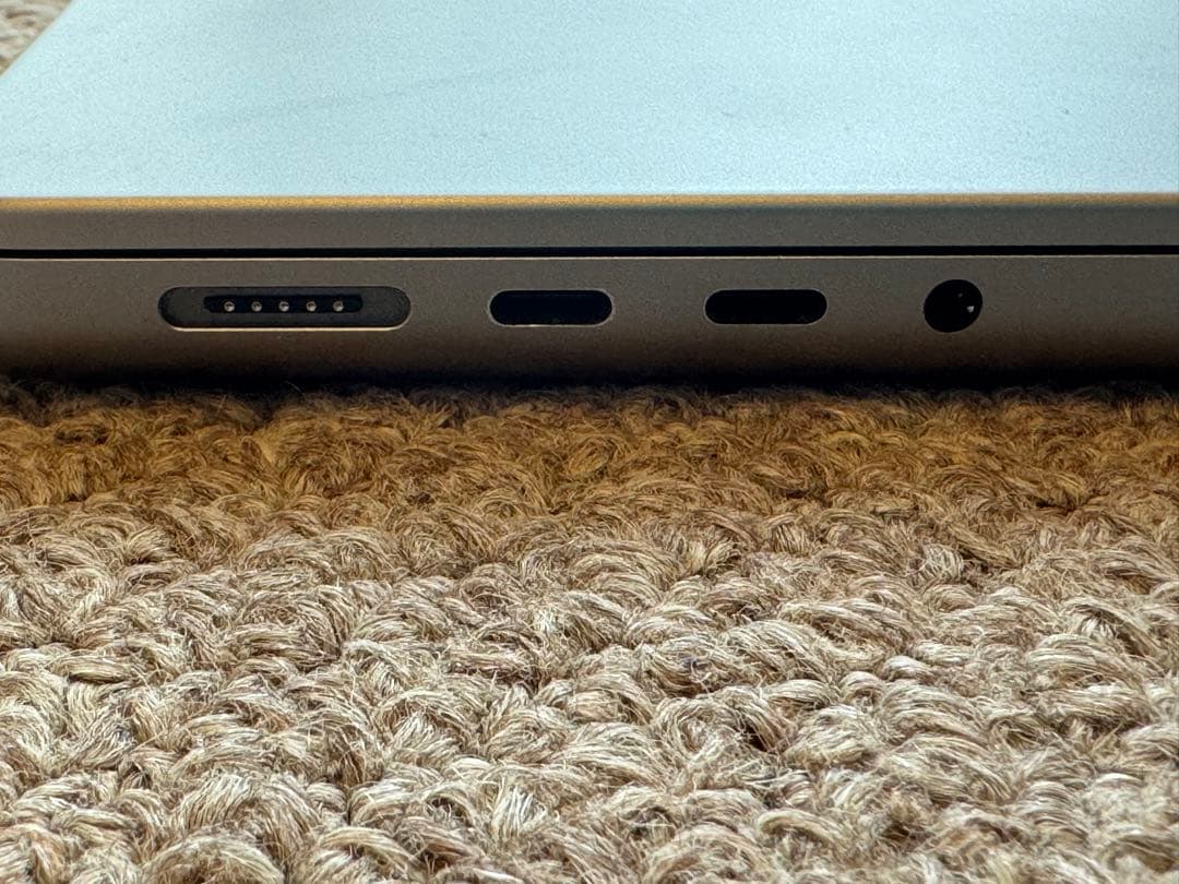 MacBook Pro 13’ 2020 Core i7 32GB/2TB US