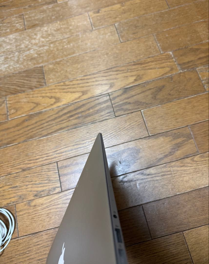 MacBook Air (2017) 本体 充電器付き