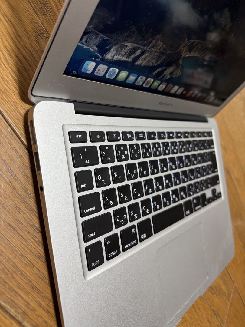 MacBook Air (2017) 本体 充電器付き