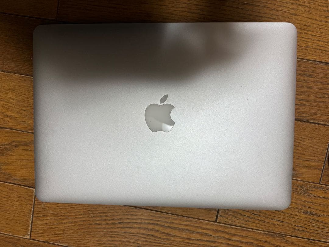 MacBook Air (2017) 本体 充電器付き