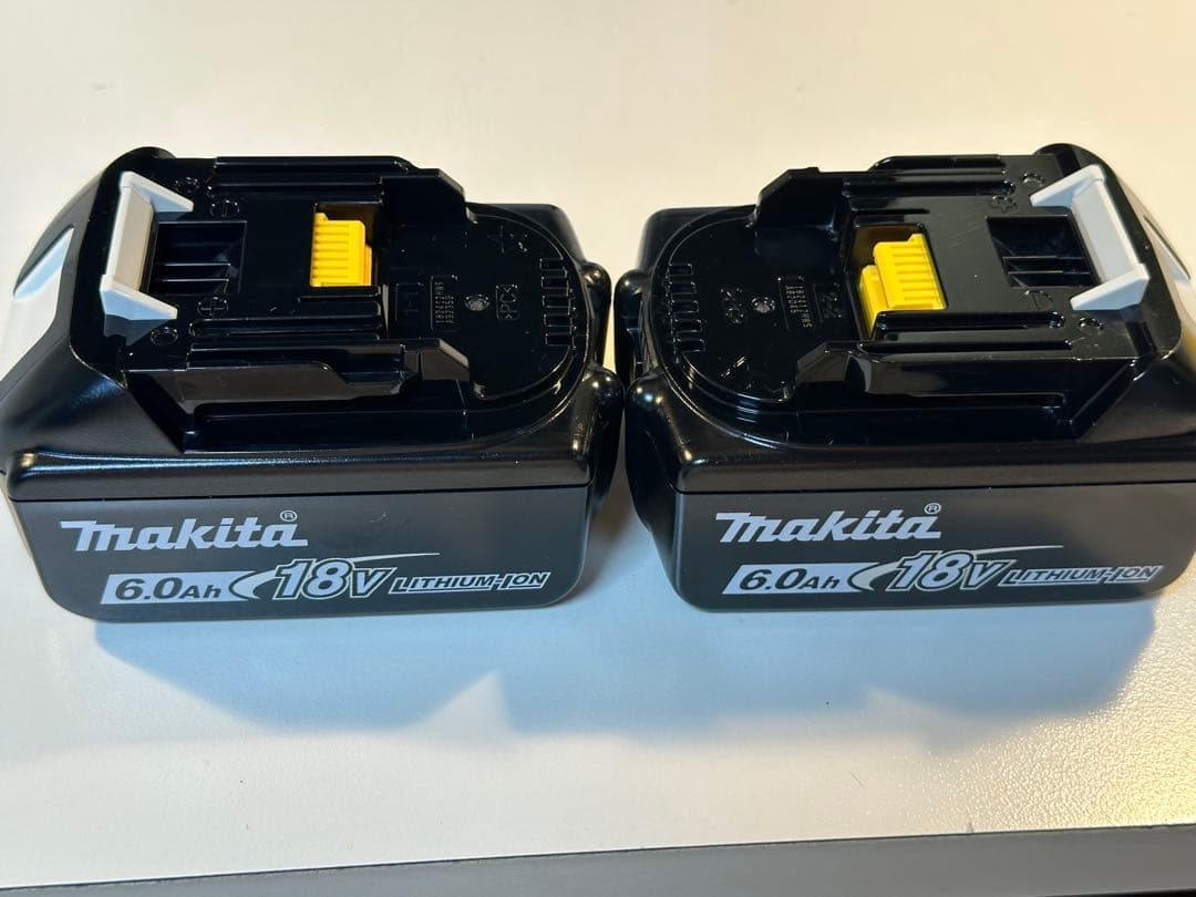 Makita 電動剪定バサミ バッテリー付き　新品より一回のみ使用