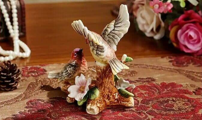欧風装飾品客間比翼鳥意匠陶磁器工芸品置物