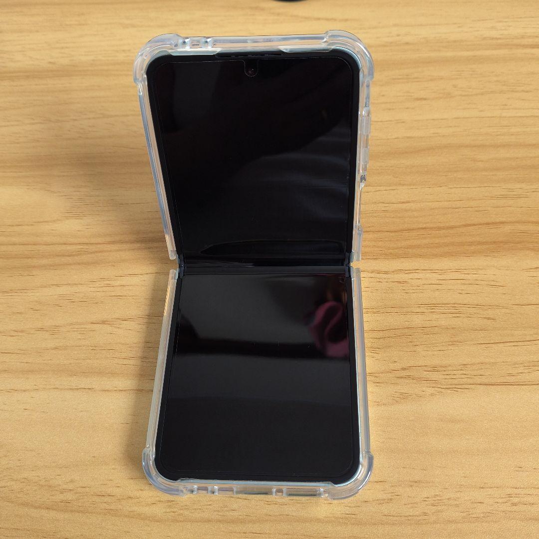 Galaxy Z Flip6 256GB ミント 海外モデル 美品 ケース付き