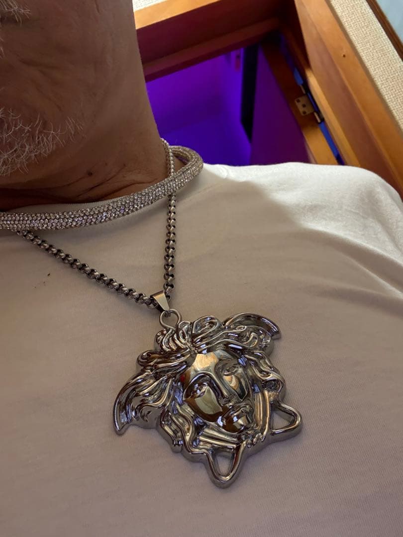 メデューサヘッドエンブレム 金・銀・黒　各カラー1個