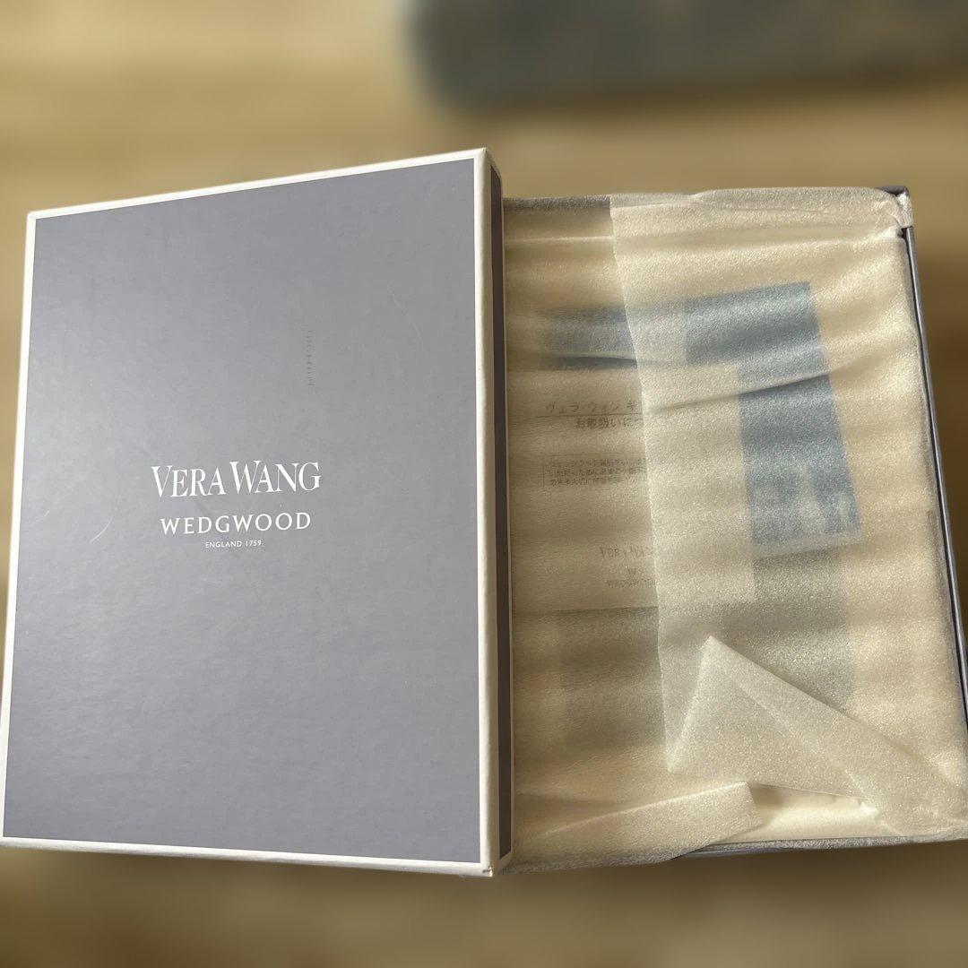 ウエッジウッド　 フォトフレーム　写真たて　Vera Wang