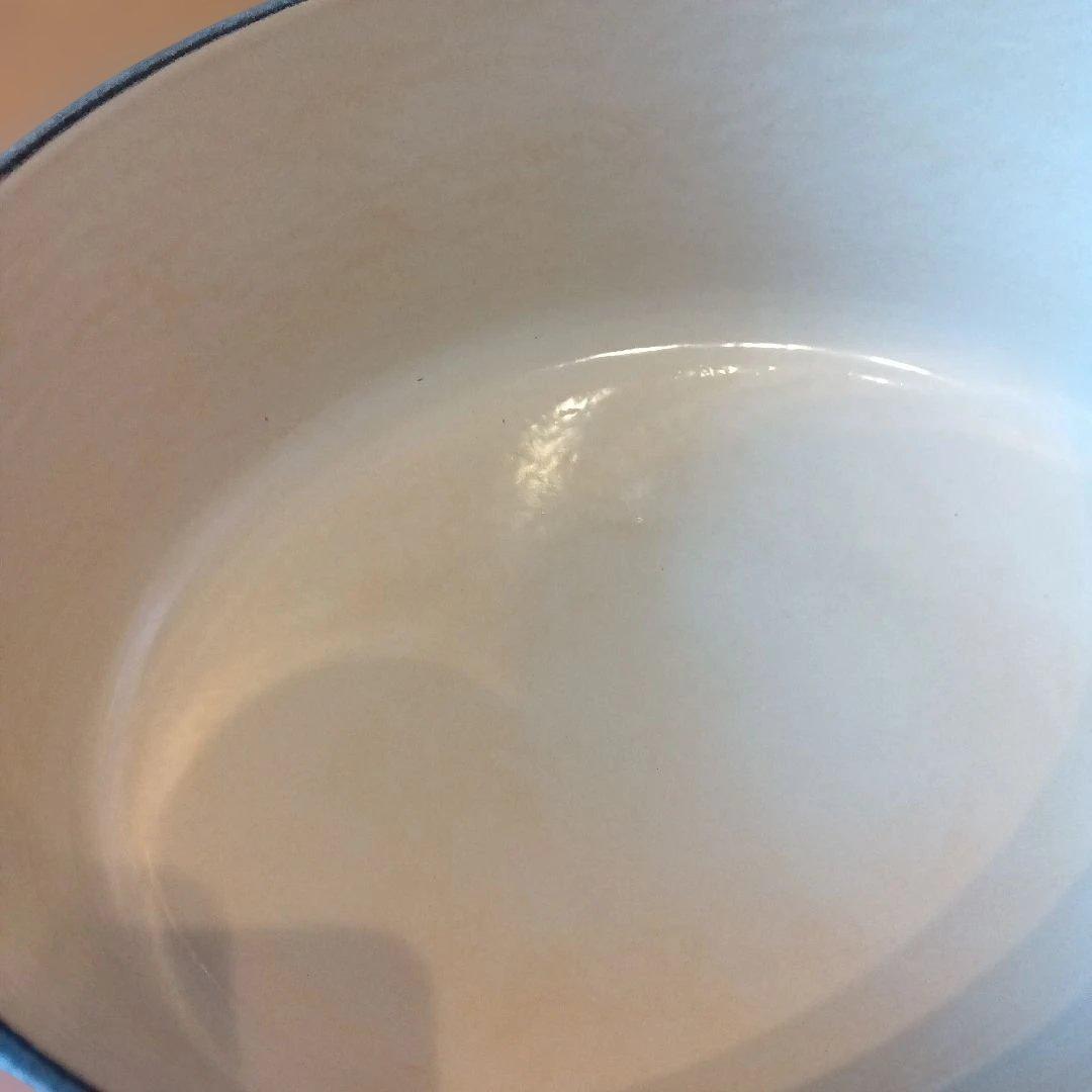 ル クレーゼオバール両手鍋25センチ