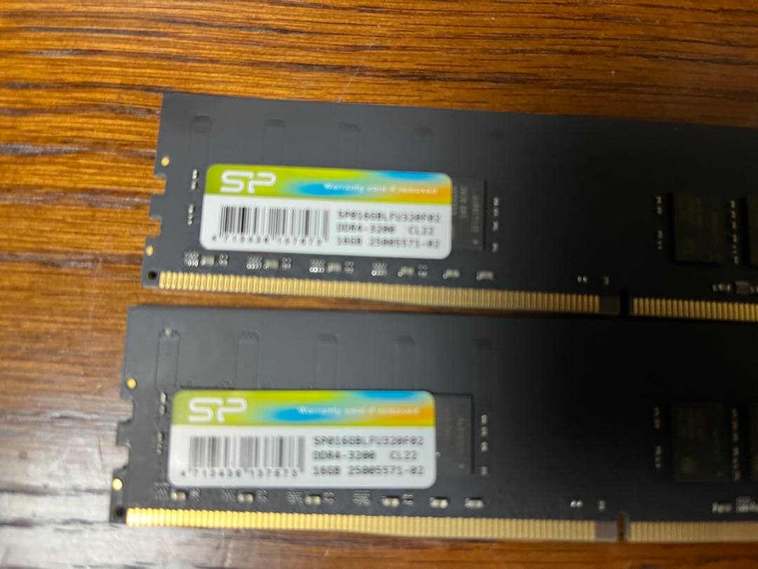 DDR4-3200 16GB メモリ　2枚32GB値段交渉可