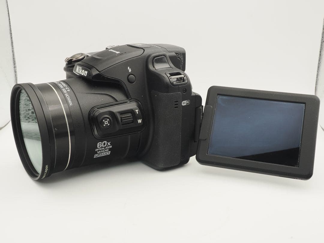 コ*。様 Nikon COOLPIX P610 60倍ズーム　予備バッテリーなど