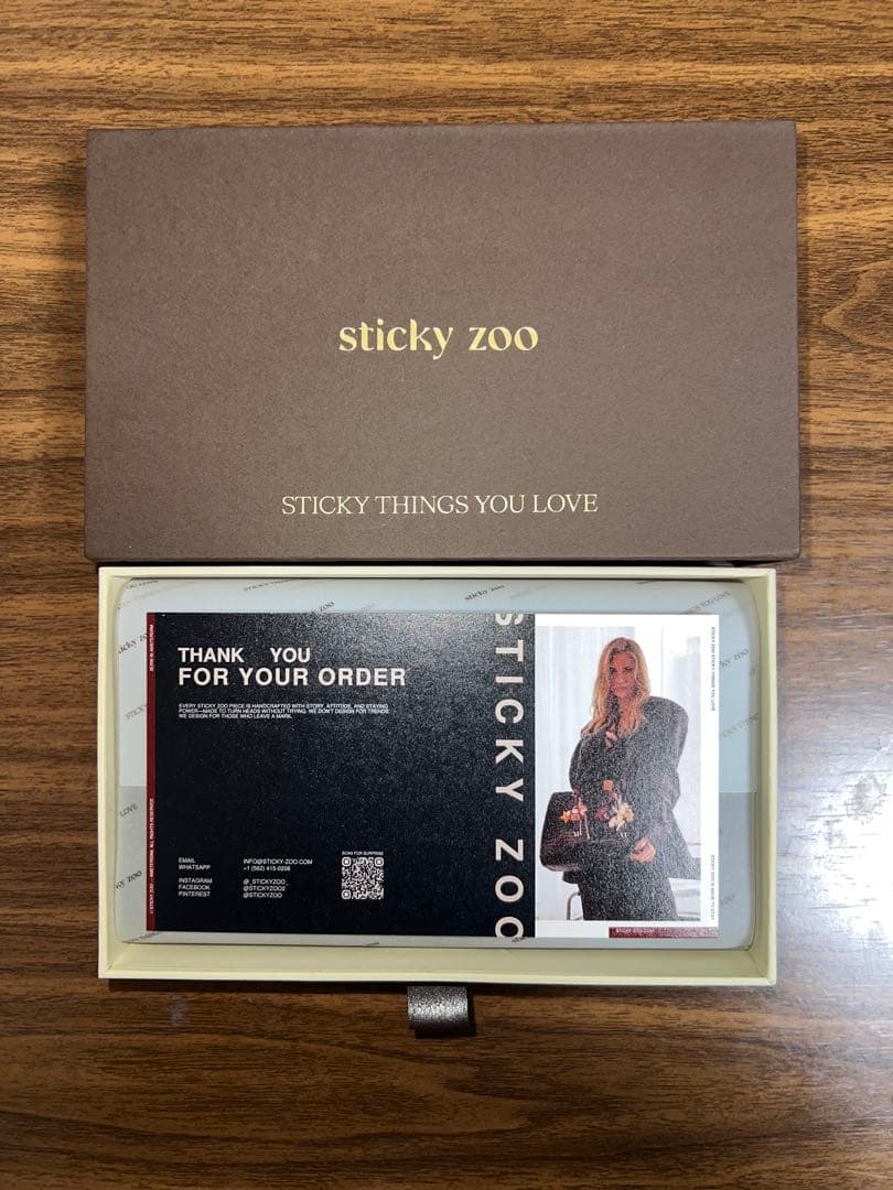 sticky zoo iphone13pro スマホケース