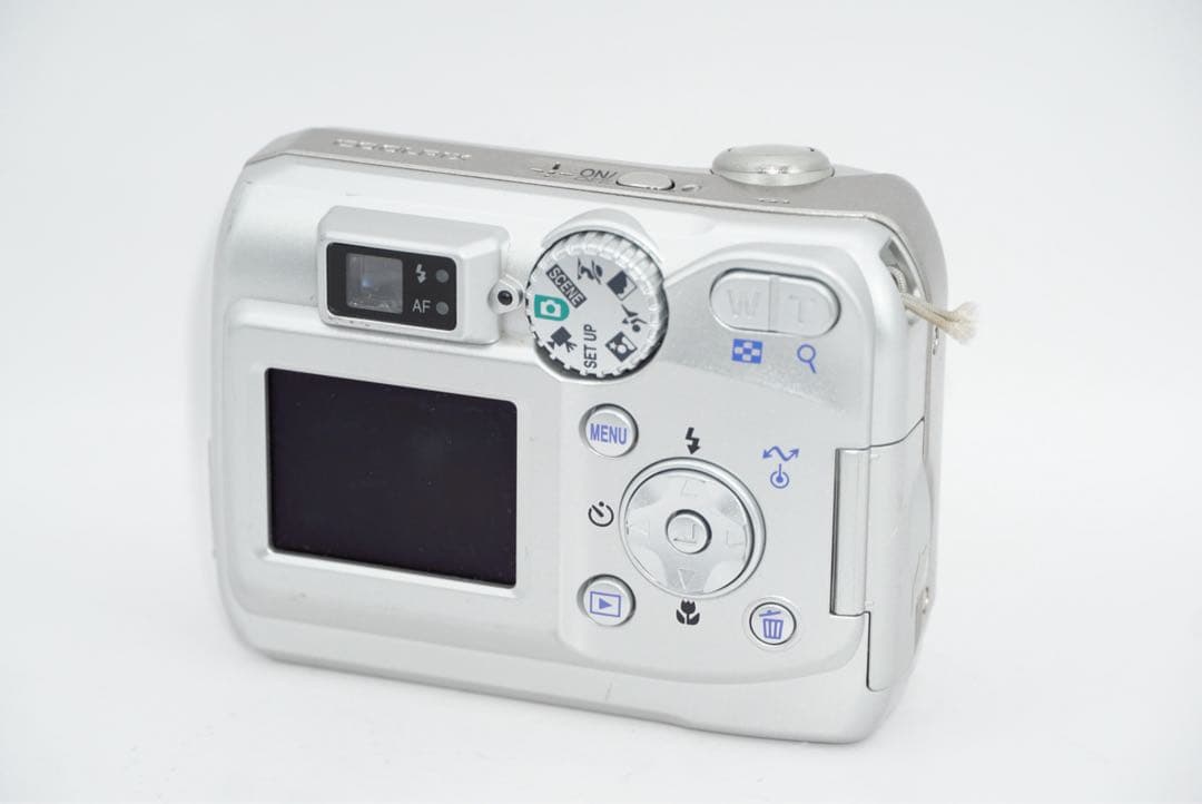 デジタルカメラ Nikon coolpix 3200