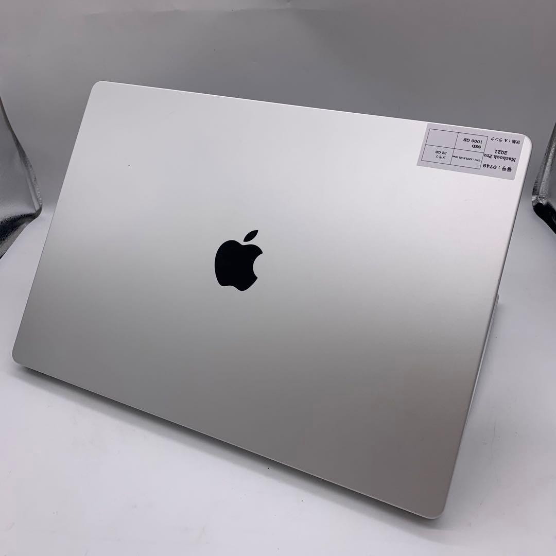 MacBook本体 Apple Macbook Pro M1 Max | 2021 | 1000GB