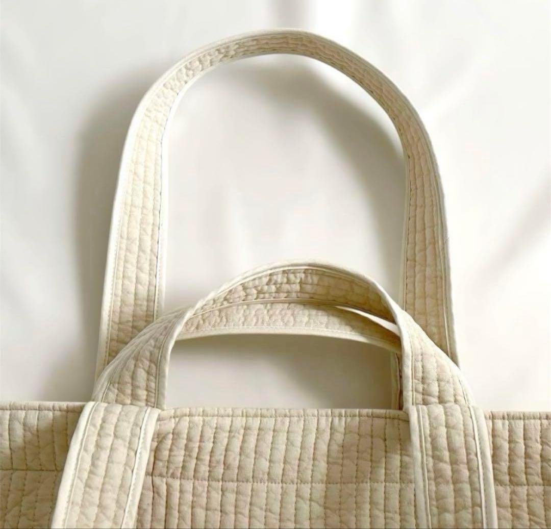 新作♡ヌビバッグ　フリルギャザー　ベージュ　　ダブルハンドル　底板マグネット付き