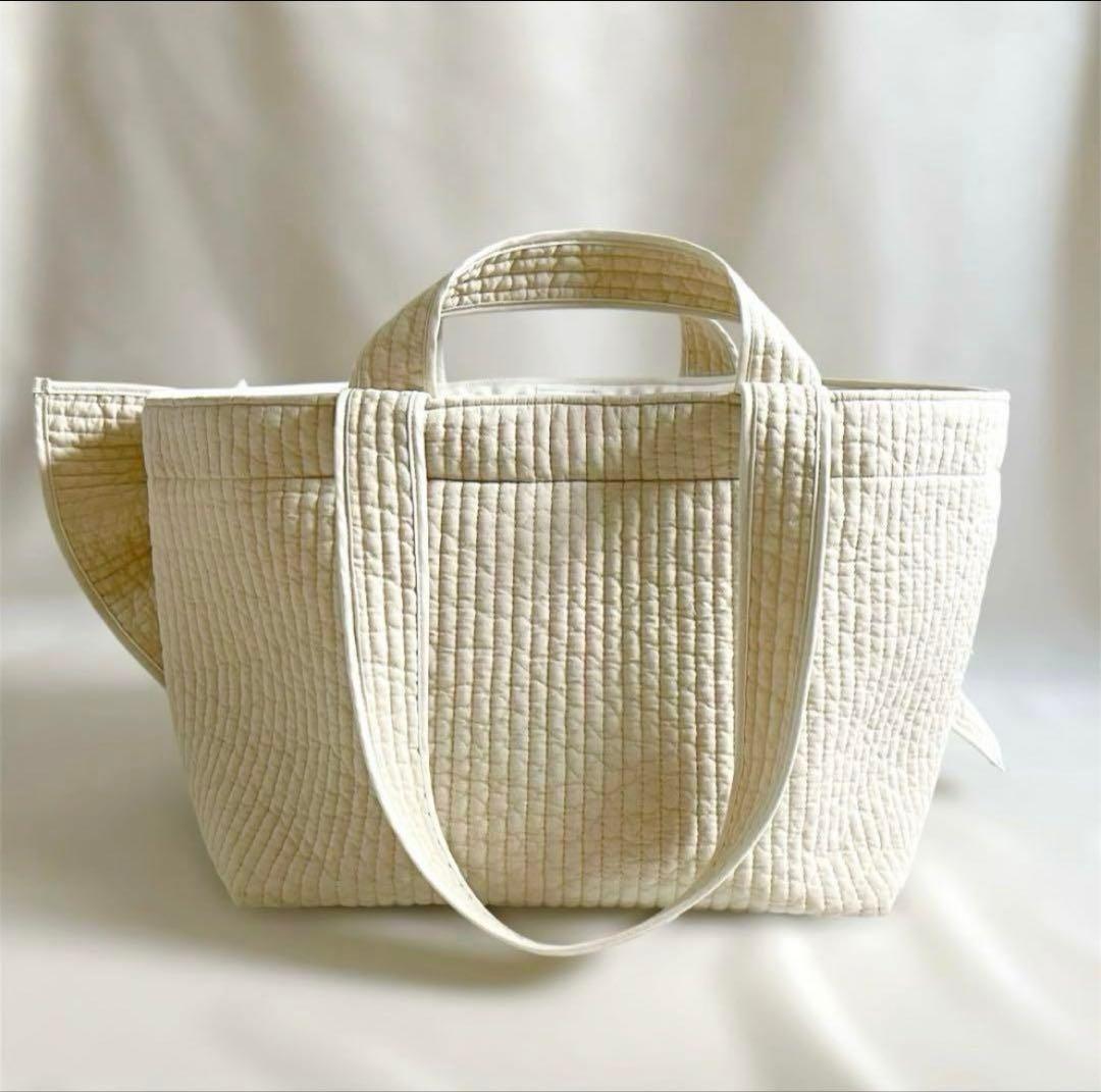 新作♡ヌビバッグ　フリルギャザー　ベージュ　　ダブルハンドル　底板マグネット付き