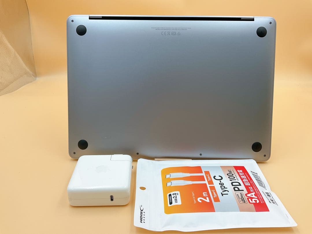 Macbook Pro 2022 13インチ M2 24GB 500GB