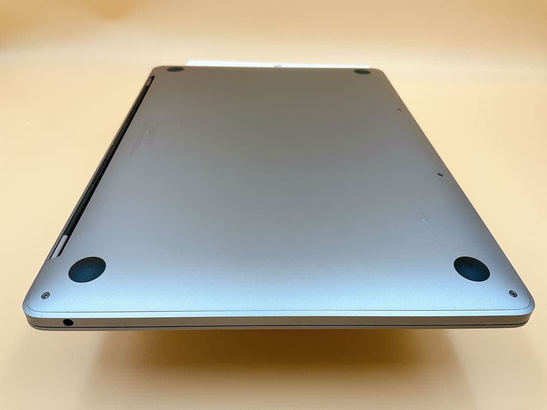 Macbook Pro 2022 13インチ M2 24GB 500GB
