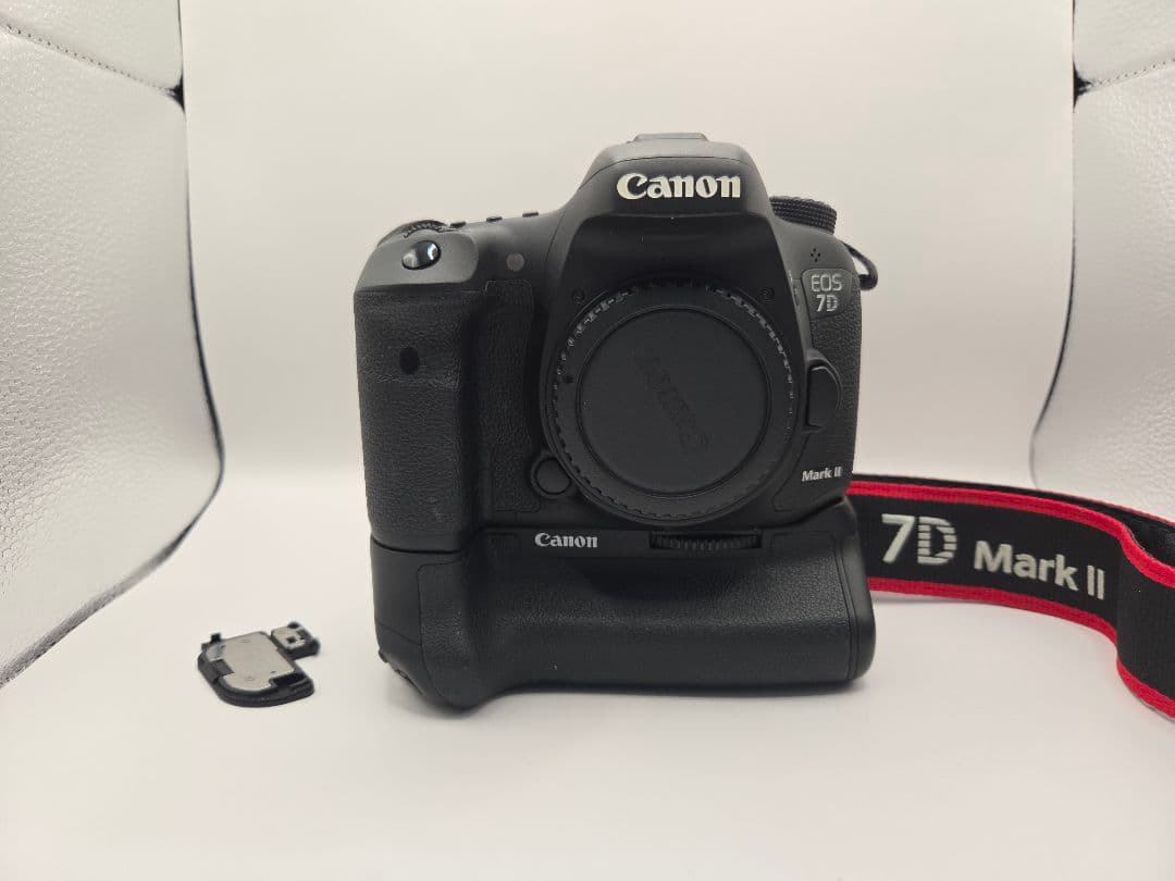 【美品】Canon EOS 7D Mark II ＋ バッテリーグリップ