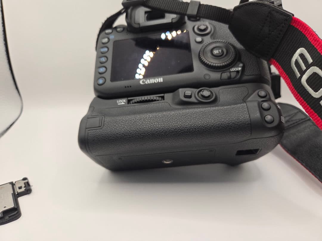 【美品】Canon EOS 7D Mark II ＋ バッテリーグリップ