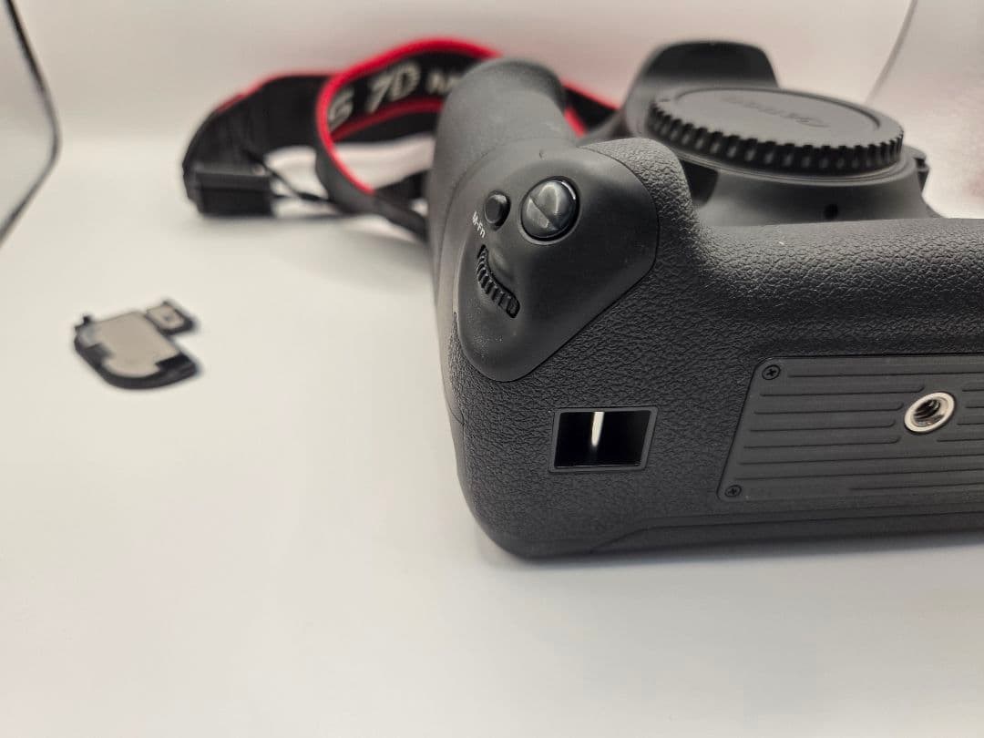 【美品】Canon EOS 7D Mark II ＋ バッテリーグリップ