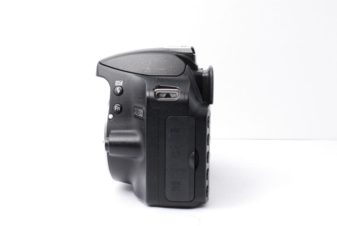 美品❤️Nikon D3200❤️ショット数少スマホ転送✨一眼レフカメラ