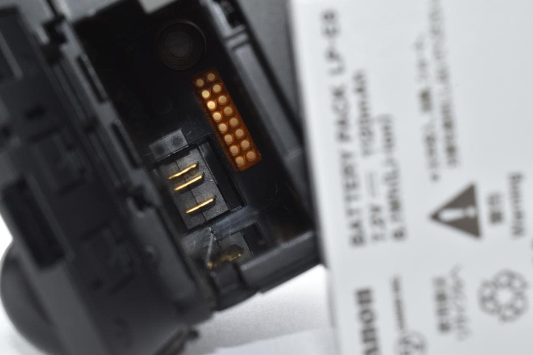 Canon キャノン EOS Kiss X4 標準ズームキット