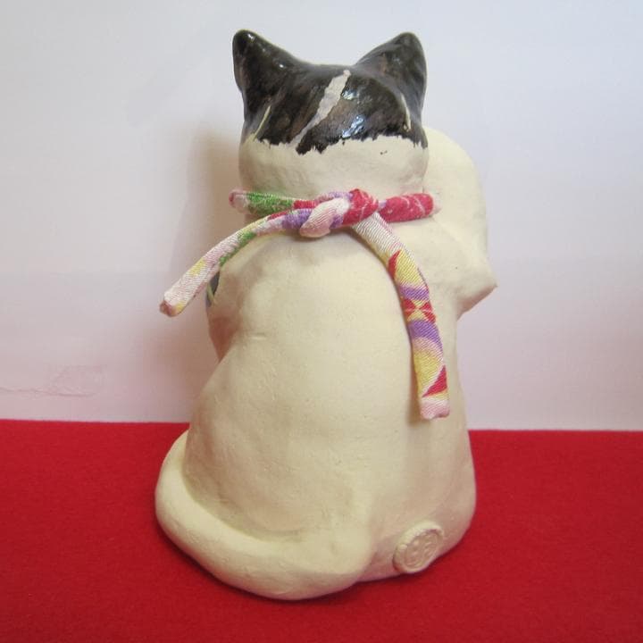 招き猫　作家　新品　おかっぱ猫　陶器　縁起物　置物