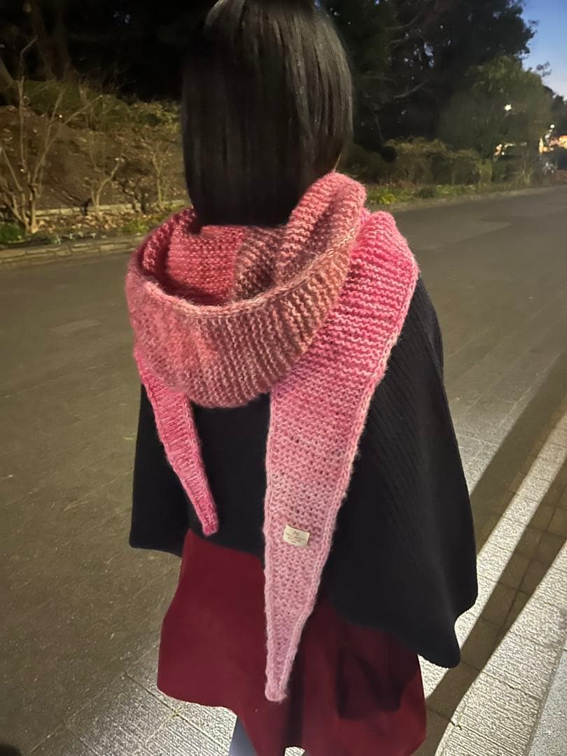 軽ふわアシメソフィーフード