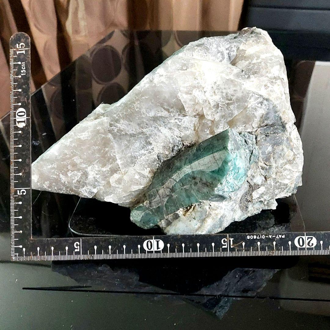 ド迫力！レア！！ 3キロ超えの 巨石エメラルド 原石 ポイント磨き91