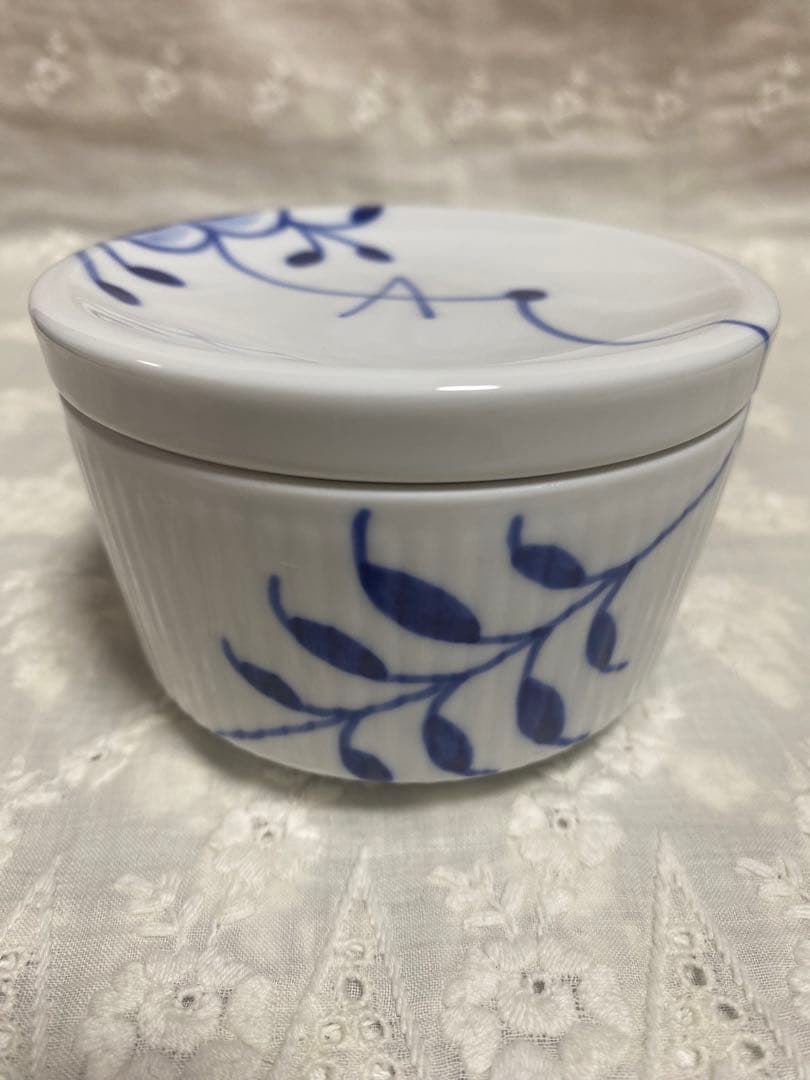 ロイヤルコペンハーゲン メガ　蓋付きボウル