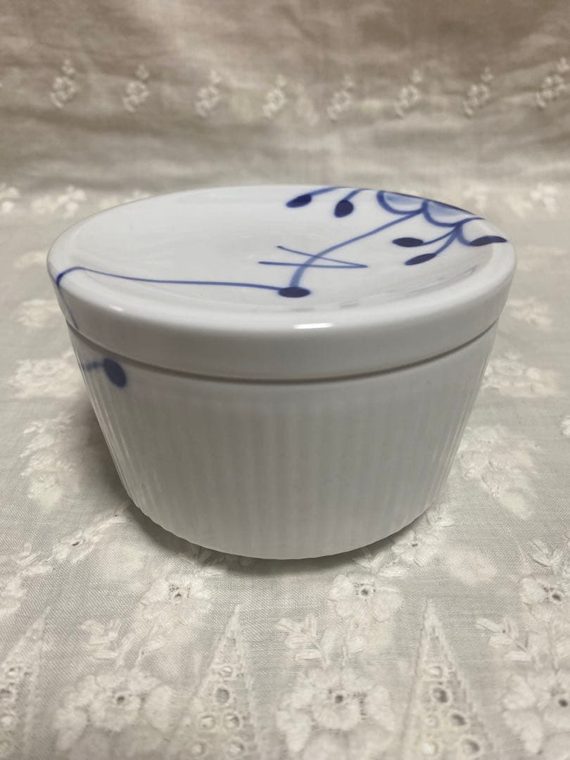 ロイヤルコペンハーゲン メガ　蓋付きボウル
