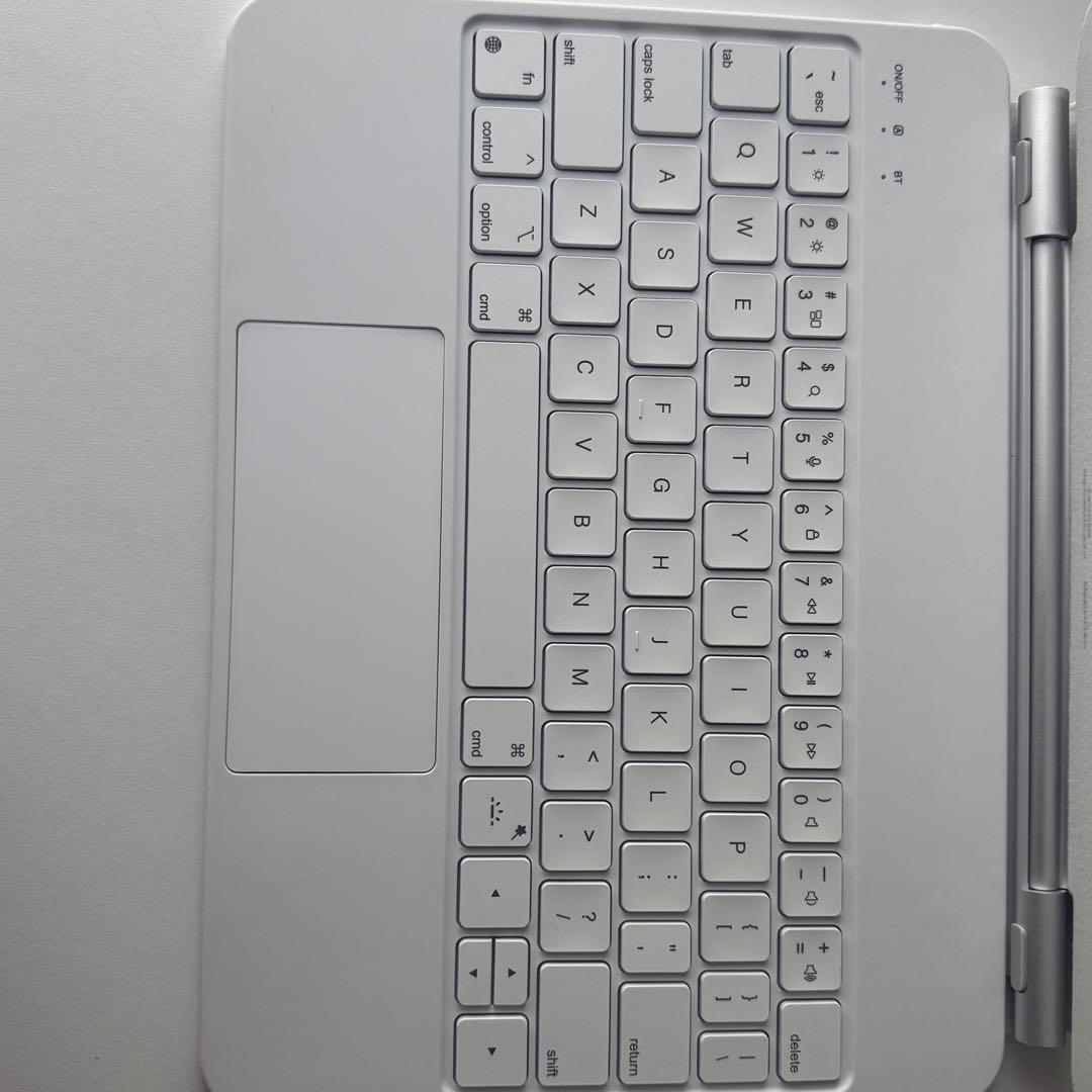 HOU iPad用キーボードケース ホワイト