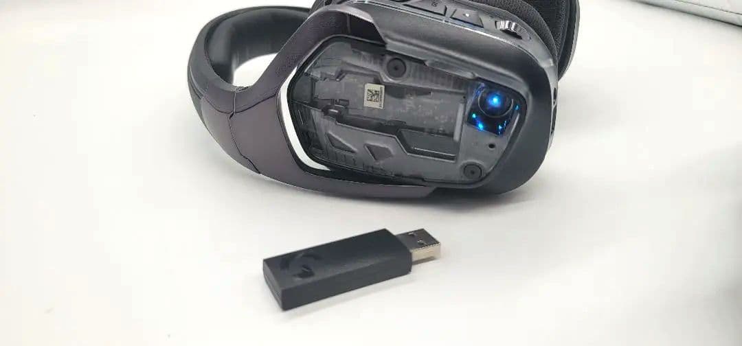 ヘッドホン Logicool G933s