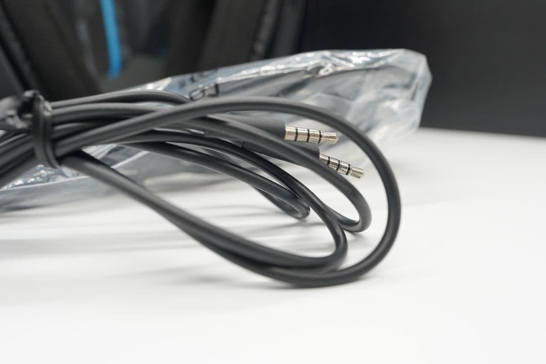 ヘッドホン Logicool G933s