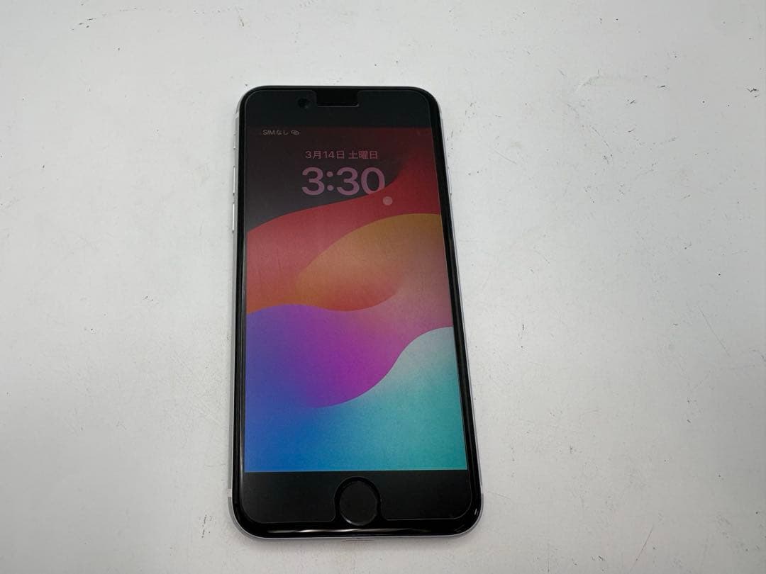 iPhone SE（第二世代）ホワイト 128GB バッテリー残量…81%