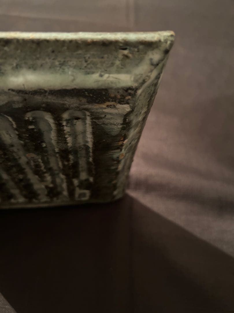八田亨　tile plate 正方形、シンプルで使い易い